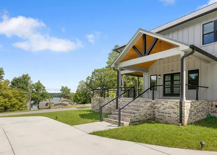 New Home, Dock, Kayaks, Game Room, Water Views